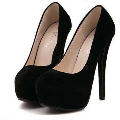 black stilettos round toe