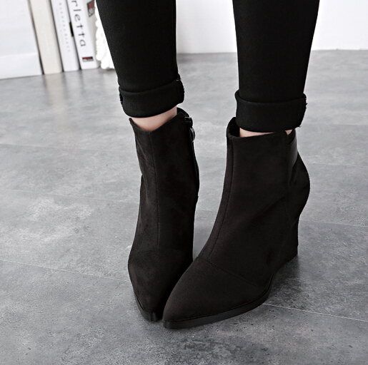 pointed toe ankle boots flat